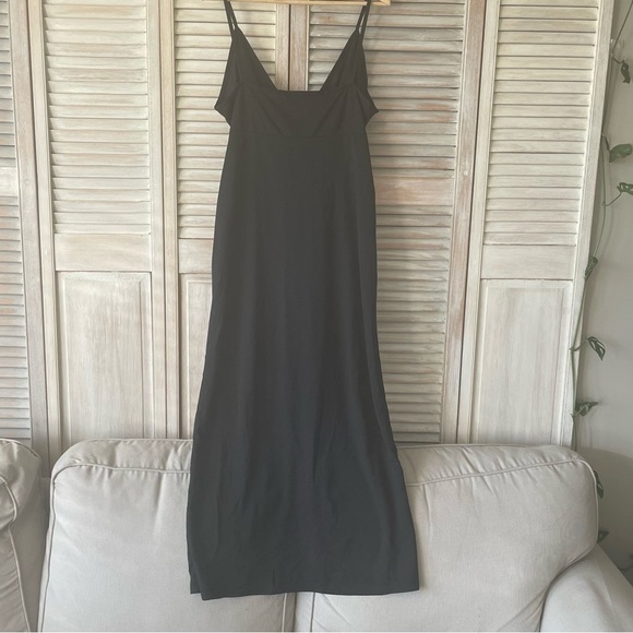 BOOHOO Black Spaghetti Strap Maxi Dress With Ruffle Detailing Size: 14 - Picture 9 of 9